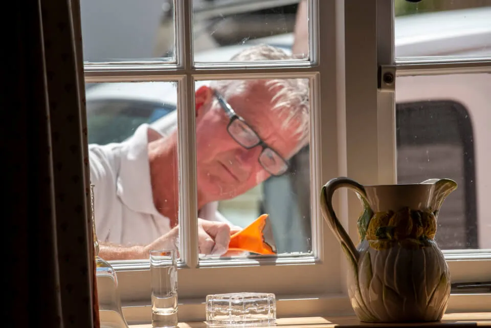 How to paint georgian wooden windows